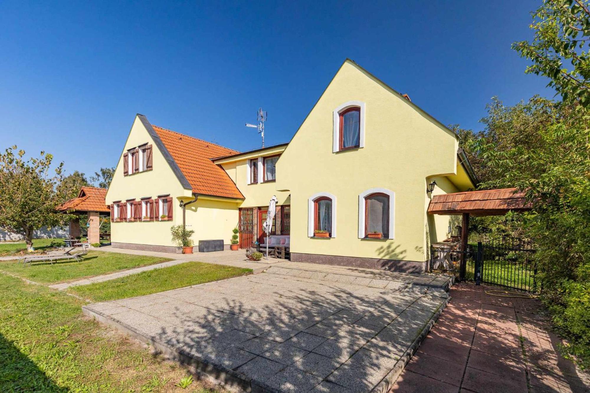 Idylicky Rodinny Penzion Arkadia Pri Dunajskej Cyklotrase Kyselica Экстерьер фото